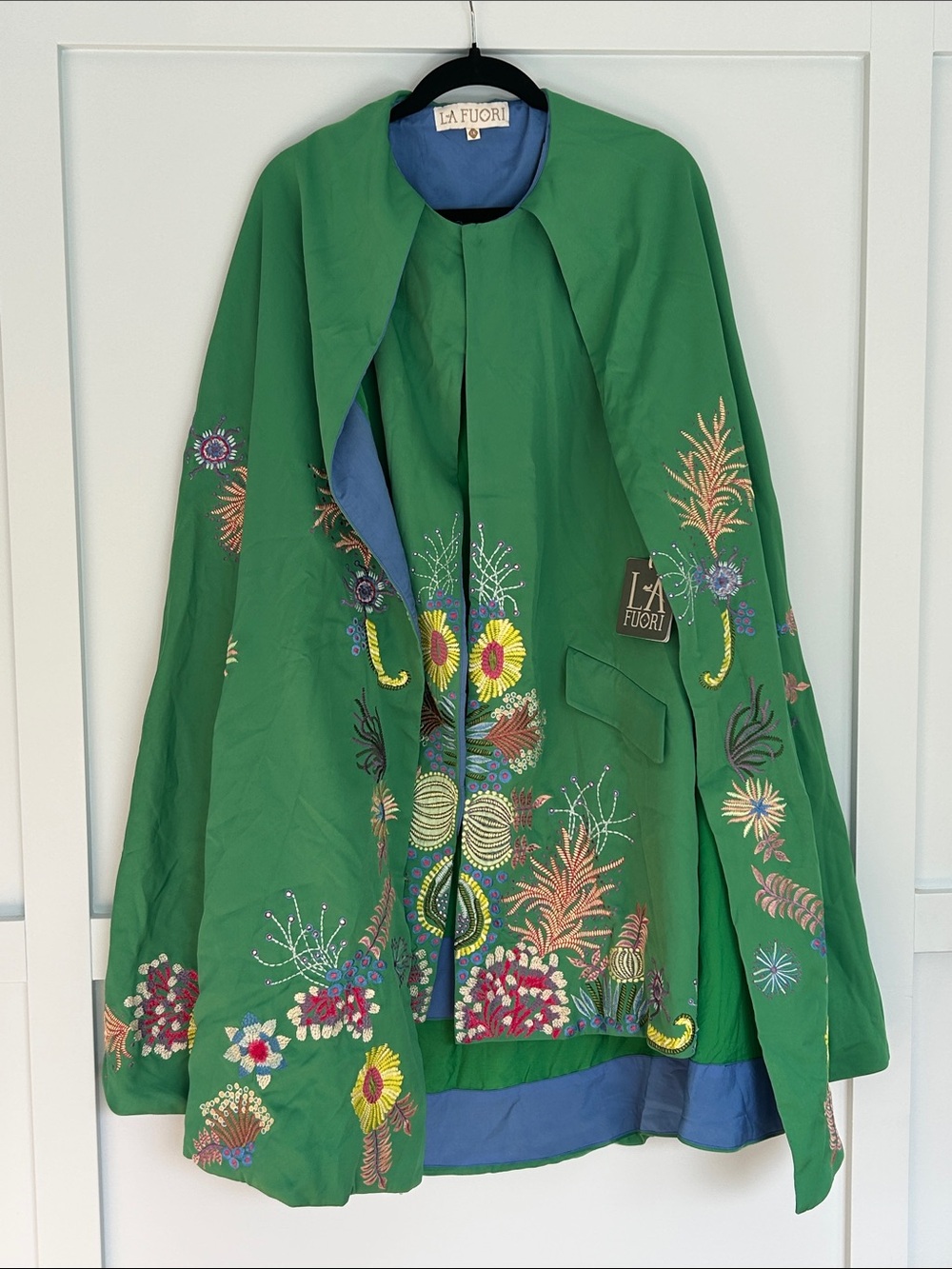 LA FUORI Green Embroidered Cape Jacket